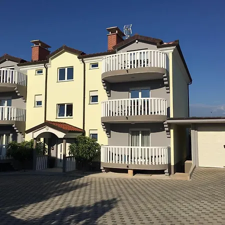 Apartments Barbic Umag Exterior photo